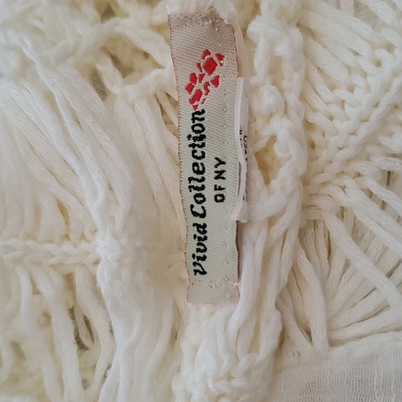 Vivid Collection of NY Vintage Boho Sharkbite Hem Crochet Top - Picture 5 of 5